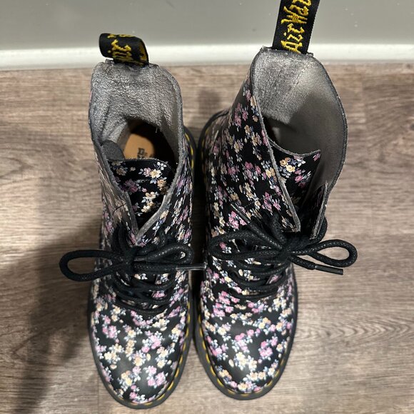 NWOT Dr. Martens RARE Floral Mini Tydee Clemency Heeled Lace-up Boot - Picture 6 of 7